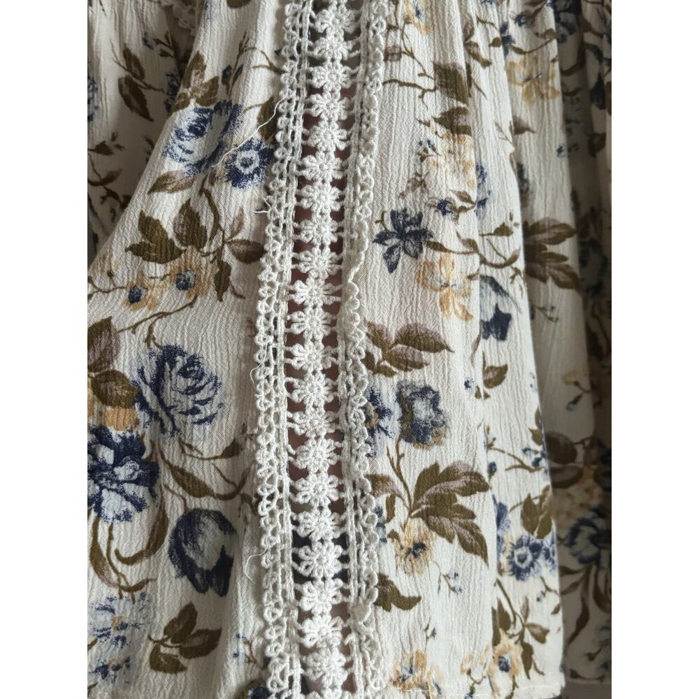 American Eagle Tunic Blouse Floral Size Large Cream Blue Viscose V Neck - Picture 4 of 8